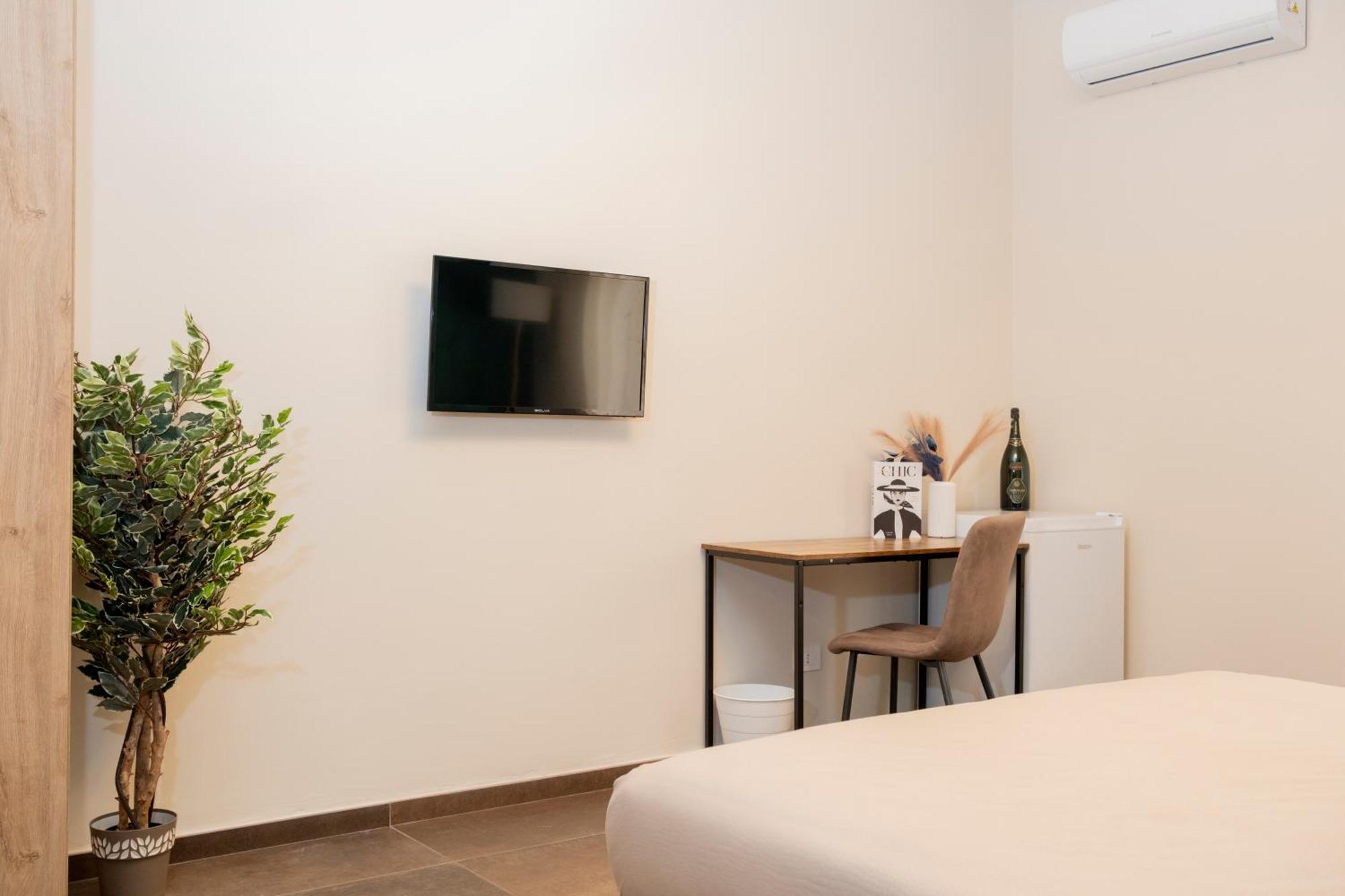 Russ0 Rooms Catanzaro Ngoại thất bức ảnh